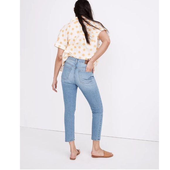 Madewell The Petite High-Rise Slim Boyjean in Summit Wash: Summerweight Edition - Picture 4 of 8